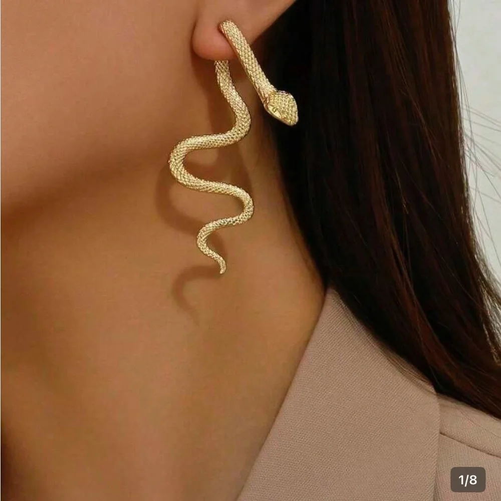 Chic Gold Serpent Earrings
